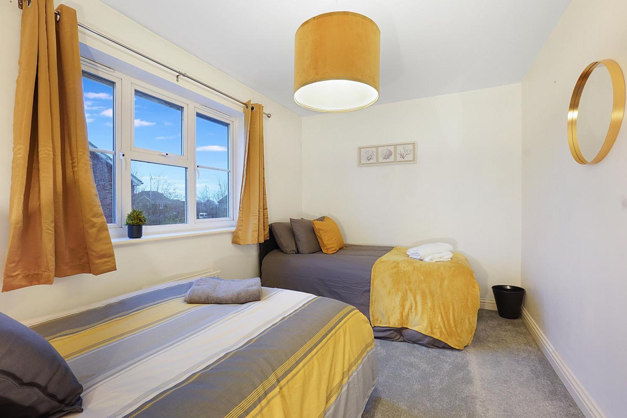 Comfortable Stylish Townhouse In Ashford Sleeps 5 Netflix 2 Parking Spaces Perfect For Contractors And Families Ngoại thất bức ảnh